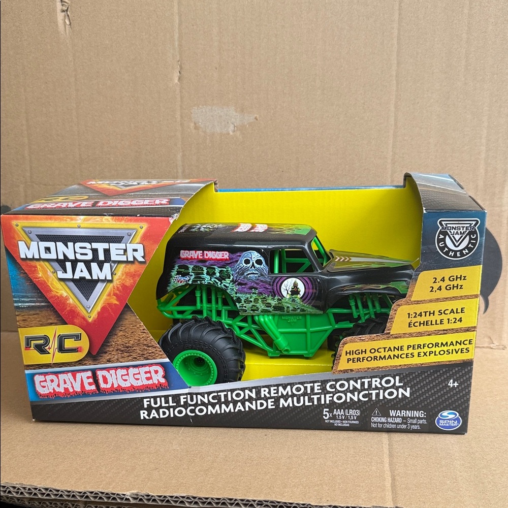 Monster Jam Grave Digger Remote Control Truck - 1:24